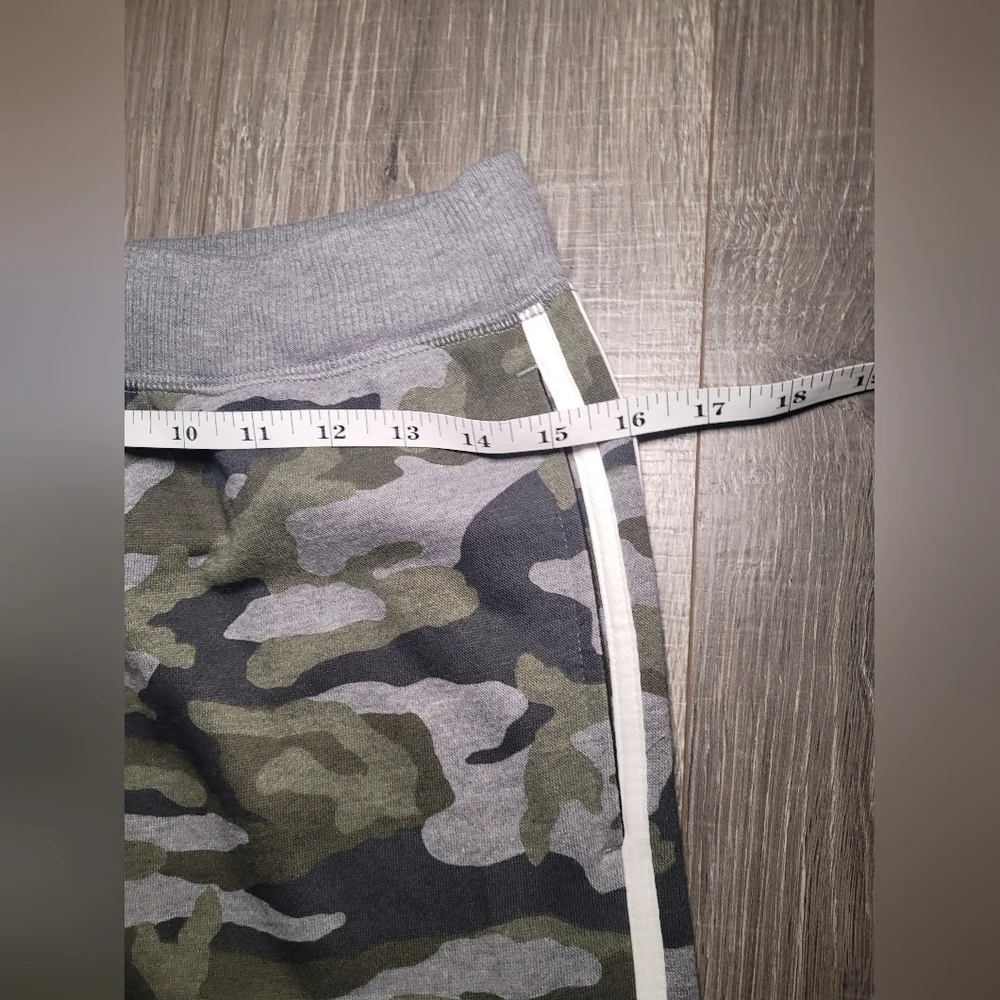 The children's place camo sweatpants size XXL (16)